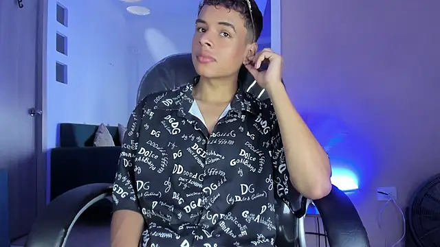 Xavier Fox    online show from February 27, 3:45 pm