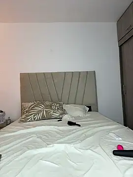 Julietalcl online show from March 12, 8:04 pm