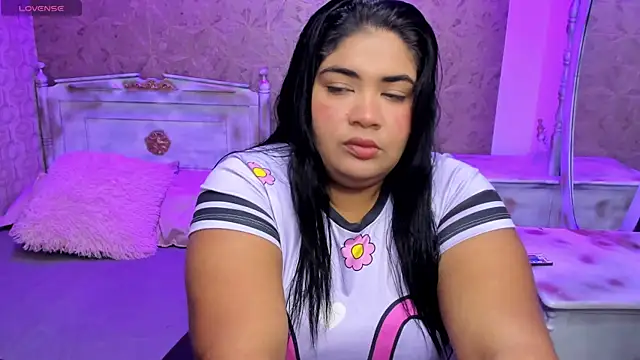 Sara clk online show from April 29, 7:42 pm