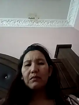 Bigtitsass81 online show from November 21, 12:26 pm