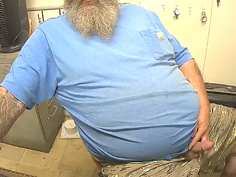 Snapshot of awynn1980 chatting on October 16, 3:02 pm awynn1980 online show from October 16, 3:02 pm