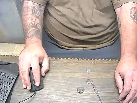 Snapshot of awynn1980 chatting on October 31, 4:19 pm awynn1980 online show from October 31, 4:19 pm