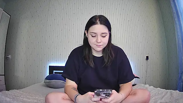 CoupleTwee online show from November 22, 10:36 am