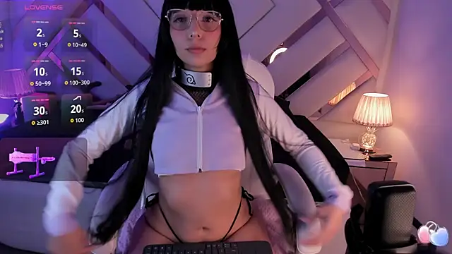 michelle cutee  online show from December 14, 8:46 pm