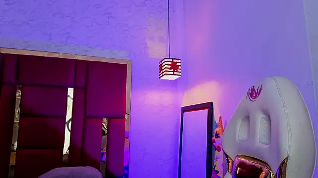 moon winy online show from March 17, 11:46 am