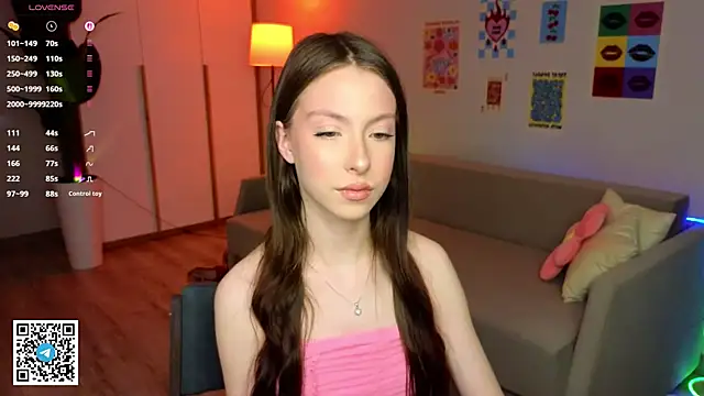 Yasmin Kass online show from February 25, 6:34 am