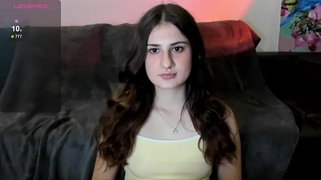 Snapshot of Kissxxkruel chatting on November 8, 12:11 am Kissxxkruel online show from November 8, 12:11 am