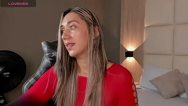 karlyy  online show from November 20, 2:12 am