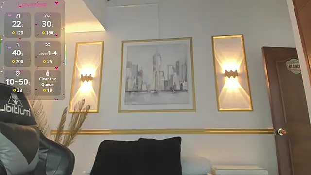 karlyy  online show from December 2, 7:09 pm