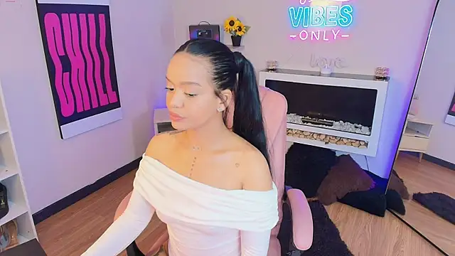 Snapshot of Miss_koko_ chatting on May 7, 3:23 am Miss koko online show from May 7, 3:23 am