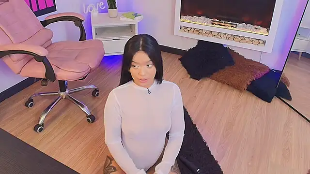 Snapshot of Miss_koko_ chatting on May 18, 1:24 am Miss koko online show from May 18, 1:24 am