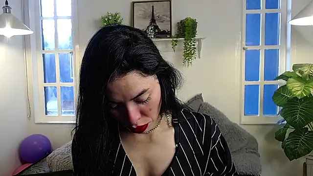 Snapshot of liafaith chatting on November 17, 2:01 pm liafaith online show from November 17, 2:01 pm