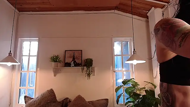 Snapshot of liafaith chatting on November 22, 1:43 pm liafaith online show from November 22, 1:43 pm