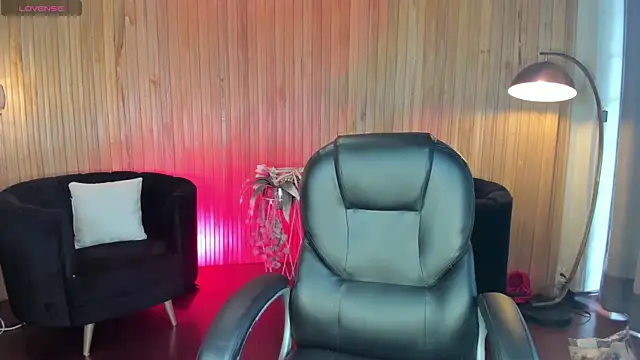 Snapshot of CelesteMoonX chatting on June 30, 7:04 pm CelesteMoonX online show from June 30, 7:04 pm