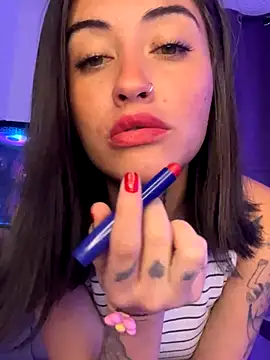 Snapshot of Maiaaa_11 chatting on October 29, 3:09 am Maiaaa 11 online show from October 29, 3:09 am