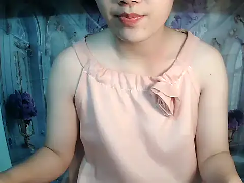 Snapshot of Lyna_207 chatting on November 8, 8:29 pm Lyna 207 online show from November 8, 8:29 pm