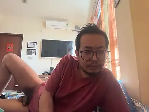 Snapshot of vikr692403 chatting on October 16, 3:18 am vikr692403 online show from October 16, 3:18 am