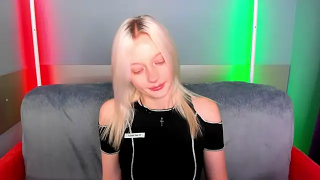 AlessaKiss online show from July 3, 1:45 am