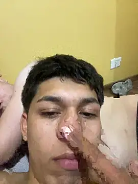 Gayunidos online show from March 19, 3:43 am