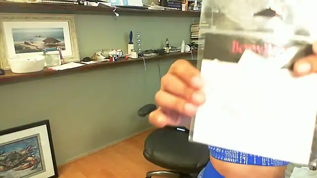 Snapshot of RosaliaBailez chatting on October 16, 9:32 am RosaliaBailez online show from October 16, 9:32 am