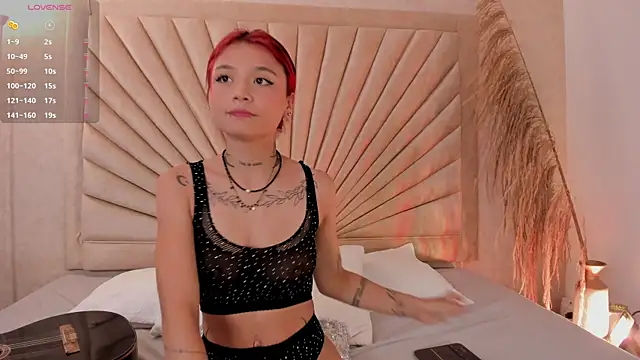 Snapshot of Emma_duff chatting on November 11, 12:16 pm Emma duff online show from November 11, 12:16 pm