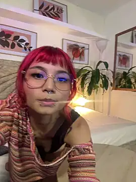 Snapshot of Emma_duff chatting on May 21, 7:43 pm Emma duff online show from May 21, 7:43 pm