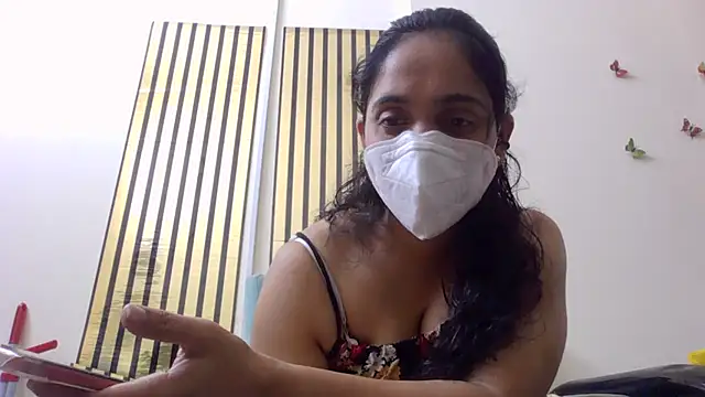 Snapshot of shainiasha1 chatting on July 21, 4:20 pm shainiasha1 online show from July 21, 4:20 pm