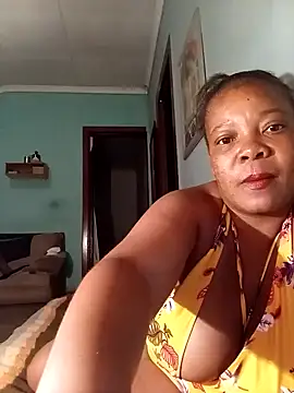 boobsqueenxo online show from February 5, 6:01 pm