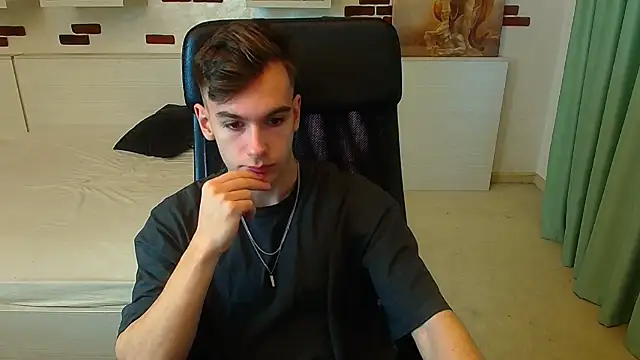 BradyFlint online show from November 28, 10:29 am