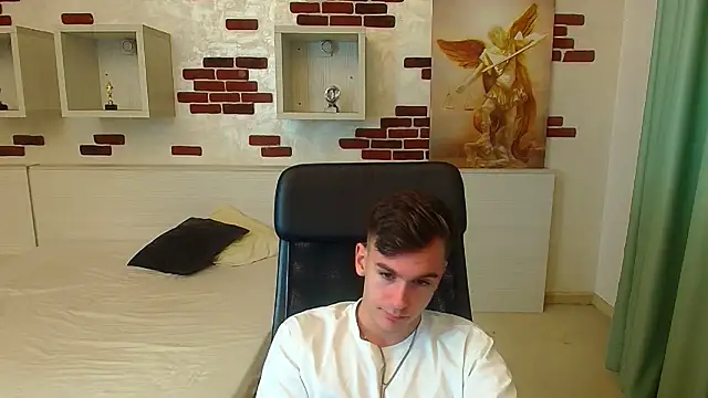 BradyFlint online show from November 30, 5:55 am