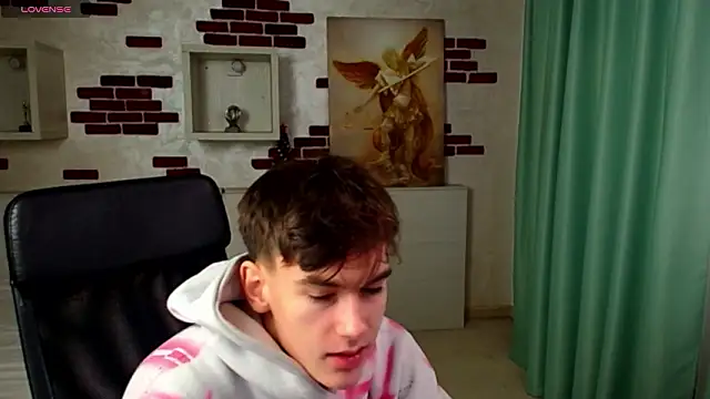 BradyFlint online show from February 12, 5:13 am