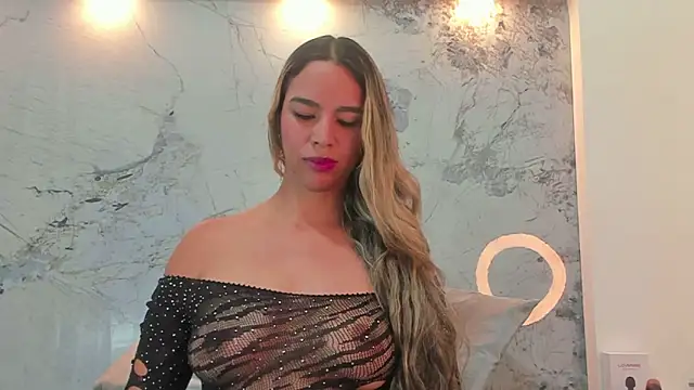 Snapshot of Karina_chastillo chatting on May 19, 11:27 am Karina chastillo online show from May 19, 11:27 am
