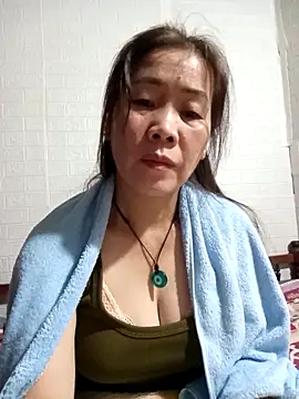 Snapshot of tabby-cat11 chatting on November 22, 7:24 pm tabby-cat11 online show from November 22, 7:24 pm