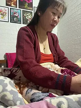 tabby-cat11 online show from February 11, 10:04 pm