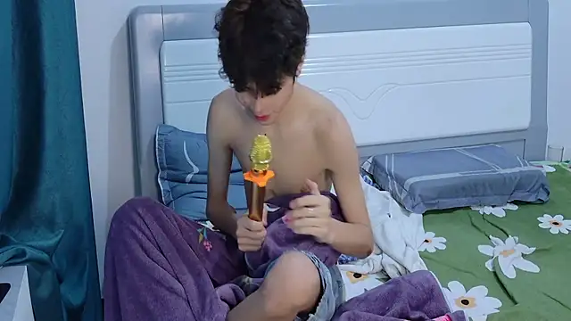 Stuffy-111 online show from October 18, 1:19 am