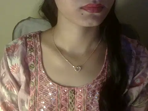Snapshot of Shezi_N chatting on March 27, 12:38 pm Shezi N online show from March 27, 12:38 pm