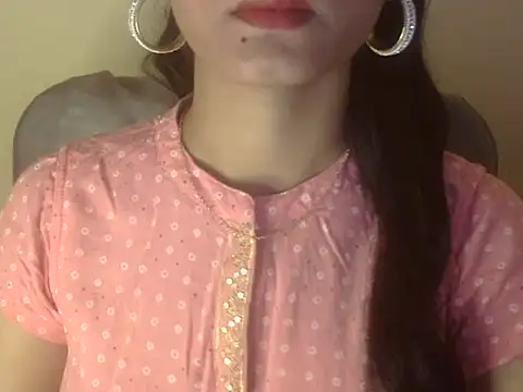 Snapshot of Shezi_N chatting on April 9, 4:45 am Shezi N online show from April 9, 4:45 am
