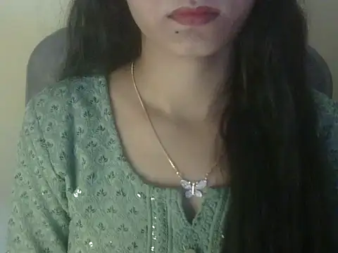 Snapshot of Shezi_N chatting on April 10, 10:20 am Shezi N online show from April 10, 10:20 am