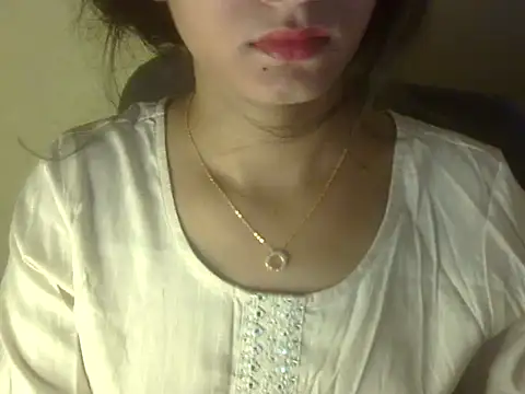 Snapshot of Shezi_N chatting on April 25, 11:13 am Shezi N online show from April 25, 11:13 am