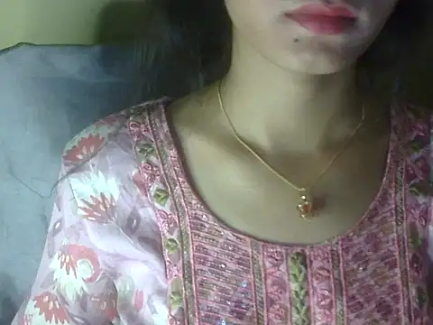Snapshot of Shezi_N chatting on April 29, 5:30 pm Shezi N online show from April 29, 5:30 pm