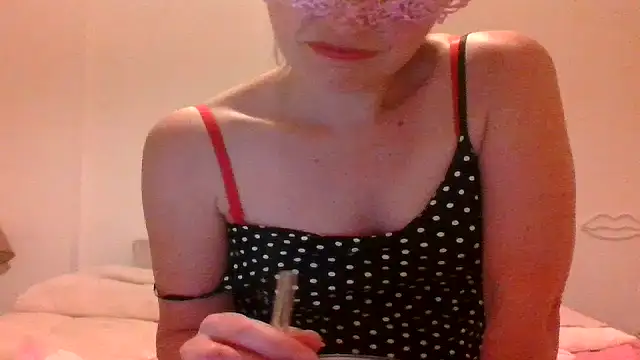 Snapshot of Ava_sexy_bitch chatting on April 18, 8:20 pm Ava sexy bitch online show from April 18, 8:20 pm