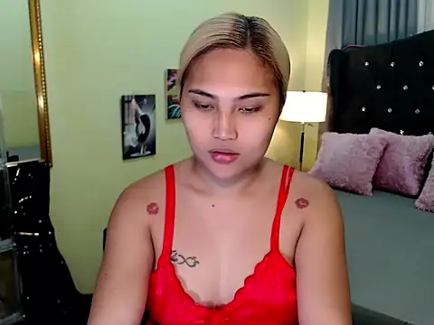 Snapshot of Sammyloove chatting on May 28, 1:08 pm Sammyloove online show from May 28, 1:08 pm