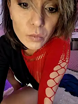 Snapshot of Your_Desires07 chatting on April 13, 6:41 am Your Desires07 online show from April 13, 6:41 am