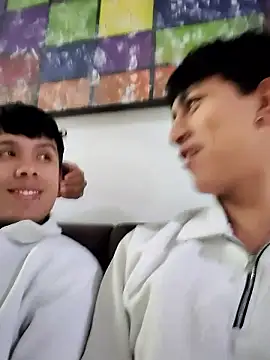 hoot booys  online show from January 13, 6:57 pm