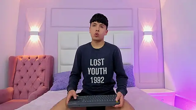 hoot booys  online show from February 28, 9:16 pm