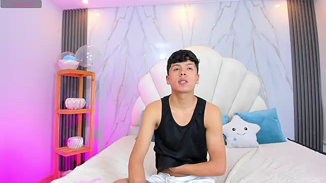 hoot booys  online show from March 11, 8:04 pm