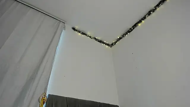 Snapshot of Madison_Grey_ chatting on July 28, 3:21 pm Madison Grey online show from July 28, 3:21 pm