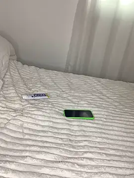 Snapshot of leozin01 chatting on December 2, 6:25 pm leozin01 online show from December 2, 6:25 pm