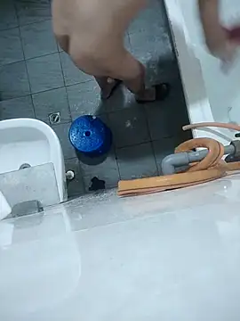 Snapshot of boy15cm1 chatting on October 25, 10:12 am boy15cm1 online show from October 25, 10:12 am