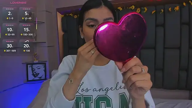 TanyaBello online show from December 18, 1:28 pm